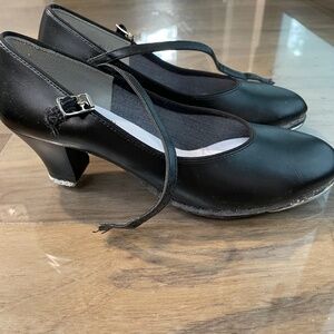 Barely Worn Women's Black Tap Shoes